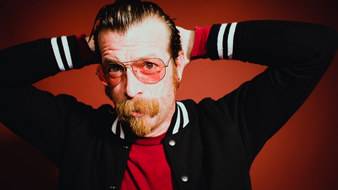 Jesse Hughes apologizes